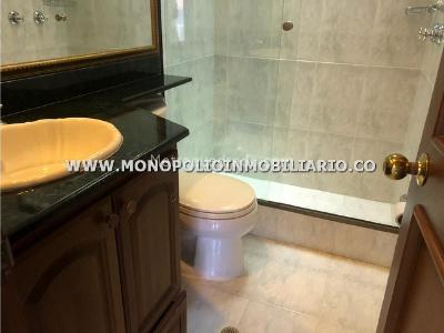 Casa de 3 alcobas en venta en El Tesoro, Medellín, 315 m² · foto 6 de 20