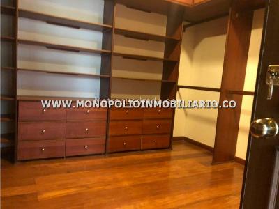 Casa de 3 alcobas en venta en El Tesoro, Medellín, 315 m² · foto 19 de 20