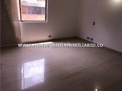 Casa de 3 alcobas en venta en El Tesoro, Medellín, 315 m² · foto 9 de 20