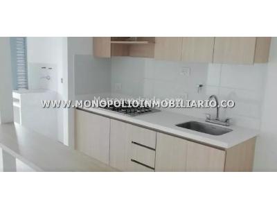 Apartamento de 3 alcobas en venta en Loma Linda, Itagüí, 64 m² · foto 5 de 10