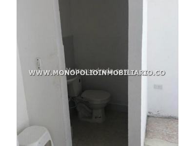 Casa de 5 alcobas en venta en Los Alpes, Medellín, 168 m² · foto 2 de 10