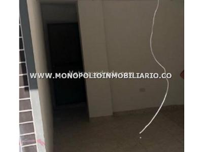 Casa de 5 alcobas en venta en Los Alpes, Medellín, 168 m² · foto 4 de 10