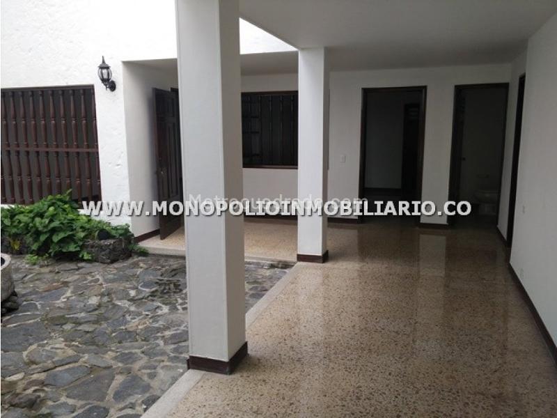 Exclusive 4BR House in Laureles with Garden - 2