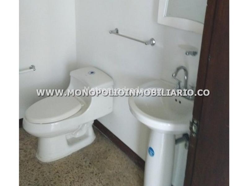 Exclusive 4BR House in Laureles with Garden - 3