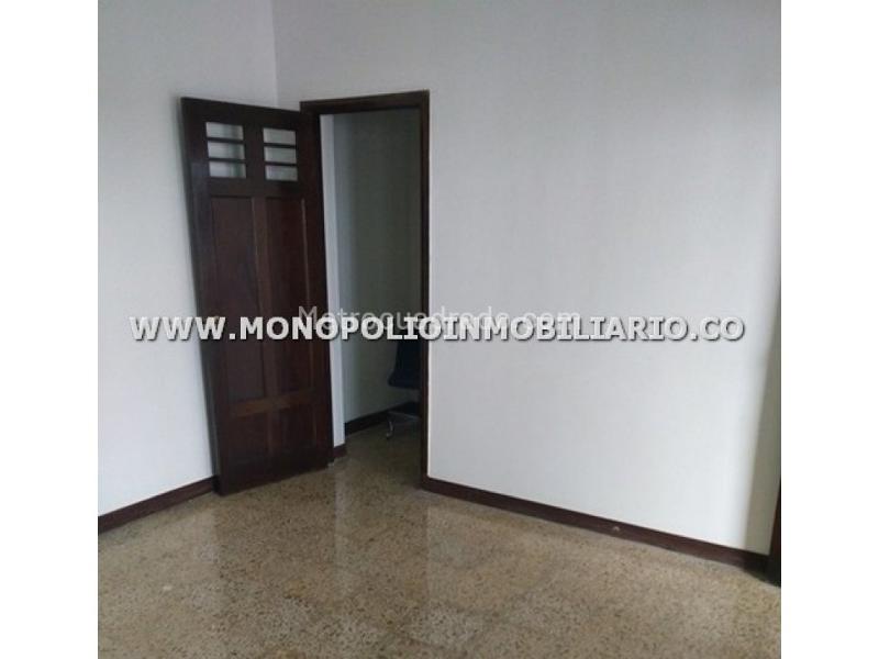 Exclusive 4BR House in Laureles with Garden - 5