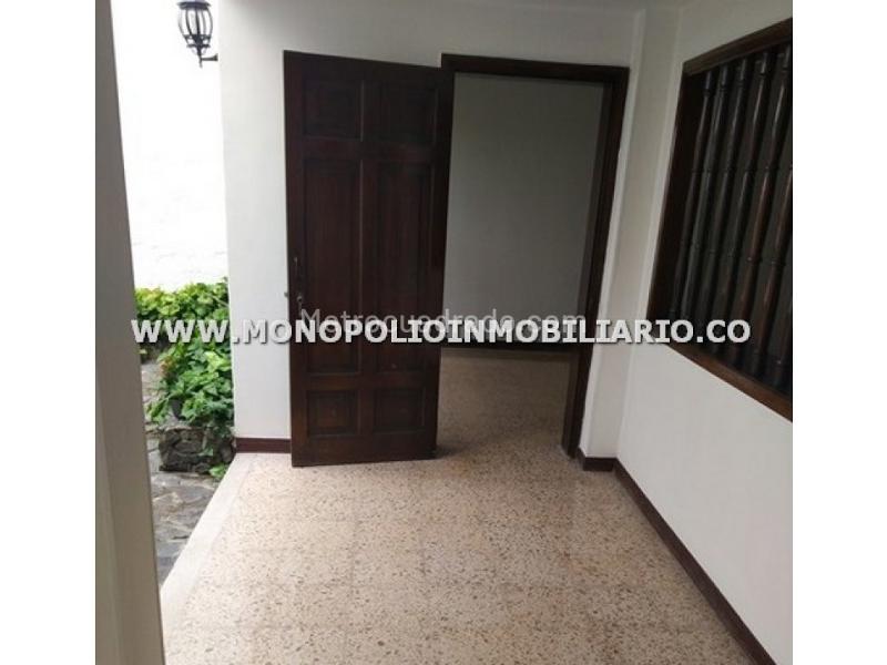 Exclusive 4BR House in Laureles with Garden - 8