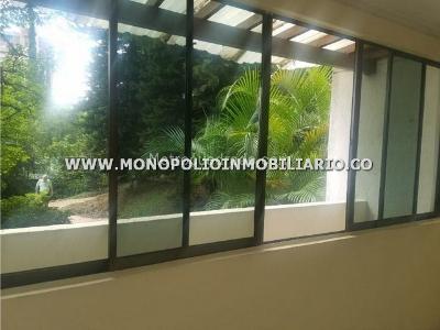 Apartamento de 4 alcobas en arriendo en La Florida, Medellín, 140 m² · foto 8 de 10