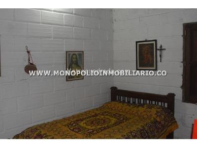 Casa de 4 alcobas en arriendo en Pantanillo, Envigado, 420 m² · foto 3 de 17