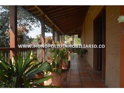 Casa de 4 alcobas en arriendo en Pantanillo, Envigado, 420 m² · foto 9 de 17