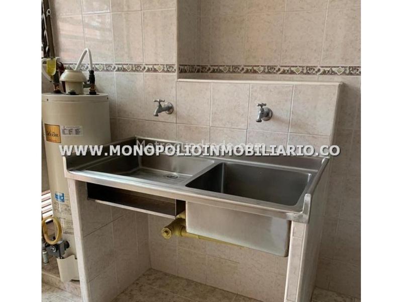 Apartamento Excepcional de 2 Alcobas en Laureles - 2