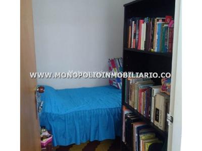 Casa de 4 alcobas en venta en Manrique, Medellín, 158 m² · foto 13 de 16