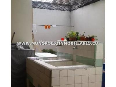 Casa de 4 alcobas en venta en Manrique, Medellín, 158 m² · foto 14 de 16