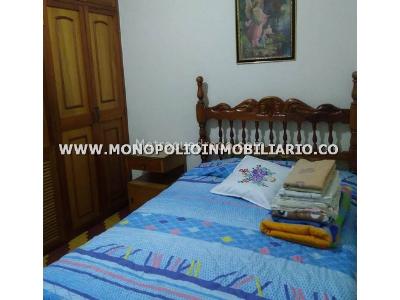 Casa de 4 alcobas en venta en Manrique, Medellín, 158 m² · foto 6 de 16