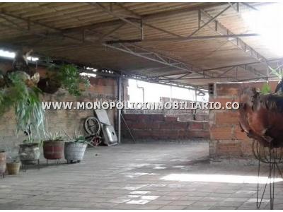 Casa de 4 alcobas en venta en Manrique, Medellín, 158 m² · foto 7 de 16