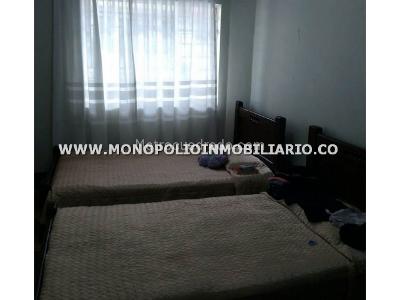 Casa de 4 alcobas en venta en Manrique, Medellín, 158 m² · foto 8 de 16