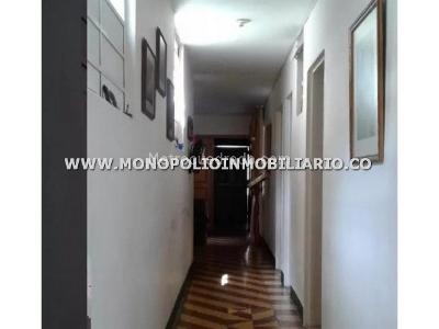 Casa de 4 alcobas en venta en Manrique, Medellín, 158 m² · foto 9 de 16