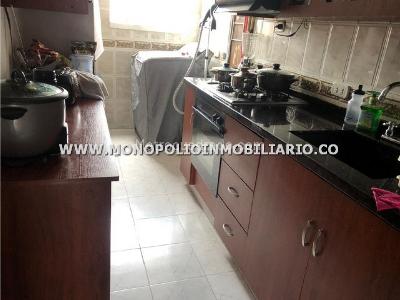Apartamento de 4 alcobas en venta en San Bernardo, Medellín, 89 m² · foto 2 de 17