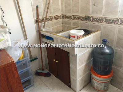 Apartamento de 4 alcobas en venta en San Bernardo, Medellín, 89 m² · foto 8 de 17