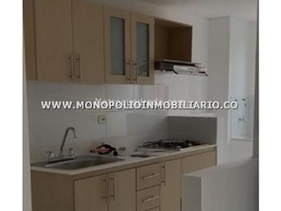 Apartamento de 3 alcobas en venta en San Jose, Sabaneta, 68 m² · foto 1 de 12
