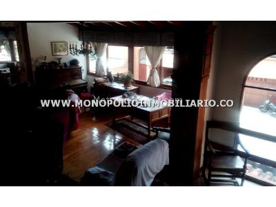 Casa de 4 alcobas en venta en La Florida, Medellín, 326 m² · foto 12 de 20
