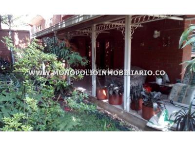 Casa de 4 alcobas en venta en La Florida, Medellín, 326 m² · foto 16 de 20