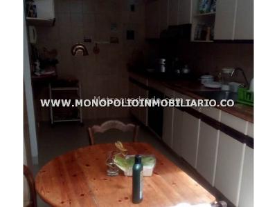 Casa de 4 alcobas en venta en La Florida, Medellín, 326 m² · foto 2 de 20