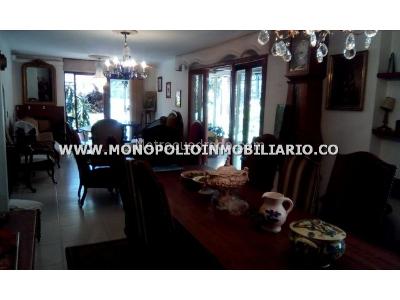Casa de 4 alcobas en venta en La Florida, Medellín, 326 m² · foto 3 de 20