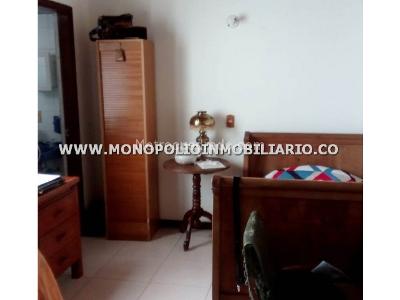 Casa de 4 alcobas en venta en La Florida, Medellín, 326 m² · foto 4 de 20
