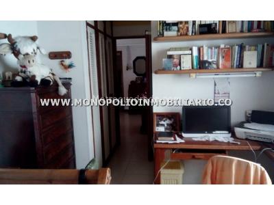 Casa de 4 alcobas en venta en La Florida, Medellín, 326 m² · foto 5 de 20