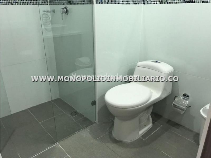 Apartamento Amoblado de 4 Alcobas en Milla de Oro - 3