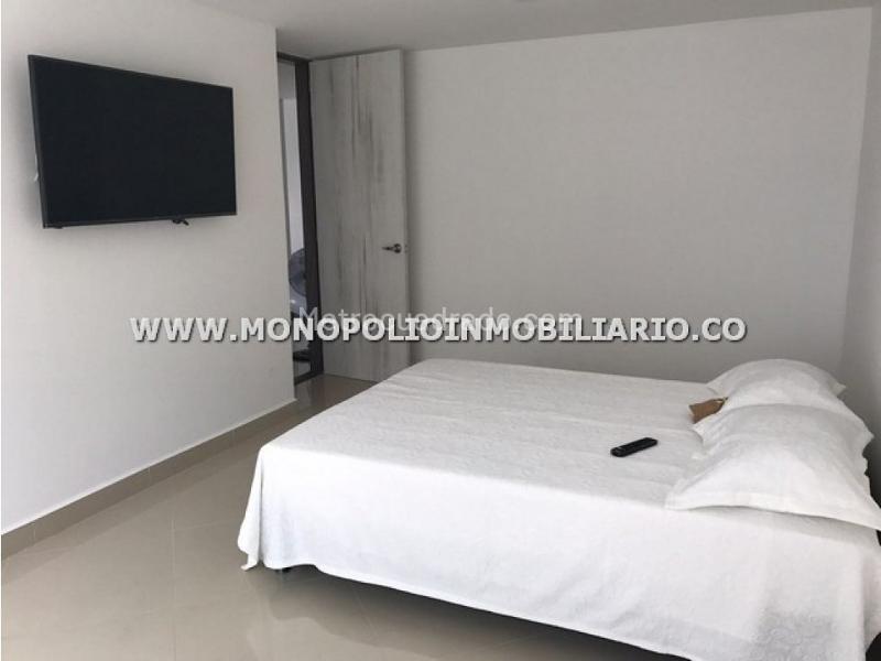 Apartamento Amoblado de 4 Alcobas en Milla de Oro - 4