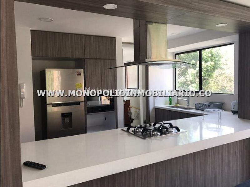 Apartamento Amoblado de 4 Alcobas en Milla de Oro - 7