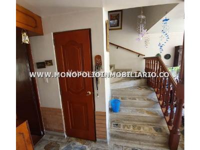 Casa de 5 alcobas en venta en Santa Monica, Medellín, 238 m² · foto 11 de 16