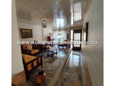 Casa de 5 alcobas en venta en Santa Monica, Medellín, 238 m² · foto 2 de 16