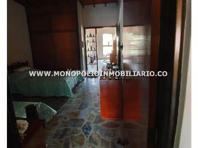 Casa de 5 alcobas en venta en Santa Monica, Medellín, 238 m² · foto 6 de 16