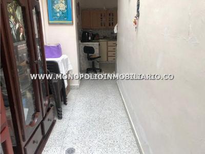 Casa de 4 alcobas en venta en San Javier, Medellín, 170 m² · foto 11 de 13