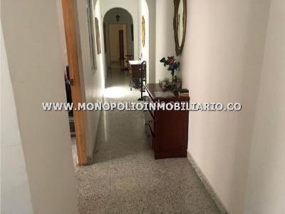 Casa de 4 alcobas en venta en San Javier, Medellín, 170 m² · foto 3 de 13