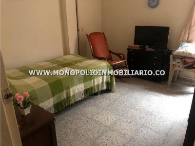 Casa de 4 alcobas en venta en San Javier, Medellín, 170 m² · foto 5 de 13