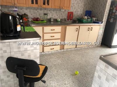 Casa de 4 alcobas en venta en San Javier, Medellín, 170 m² · foto 6 de 13