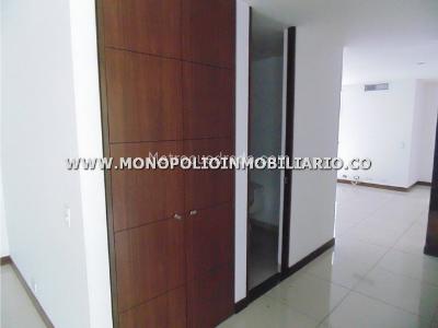 Apartamento de 3 alcobas en venta en Los Balsos, Medellín, 152 m² · foto 11 de 19