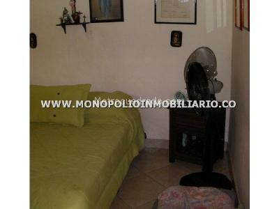 Casa de 5 alcobas en venta en El Salvador, Medellín, 176 m² · foto 3 de 20