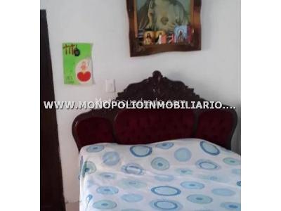 Casa de 3 alcobas en venta en La Milagrosa, Medellín, 100 m² · foto 12 de 12