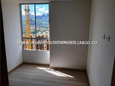 Apartamento de 2 alcobas en venta en La Navarra, Bello, 68 m² · foto 6 de 10