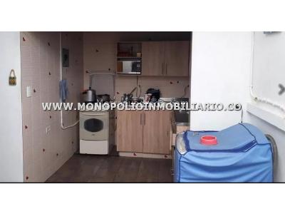 Casa de 3 alcobas en venta en La Milagrosa, Medellín, 100 m² · foto 4 de 12