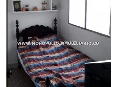 Casa de 3 alcobas en venta en La Milagrosa, Medellín, 100 m² · foto 9 de 12