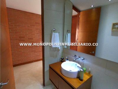 Apartamento de 3 alcobas en arriendo en San Fernando Plaza, Medellín, 186 m² · foto 4 de 15