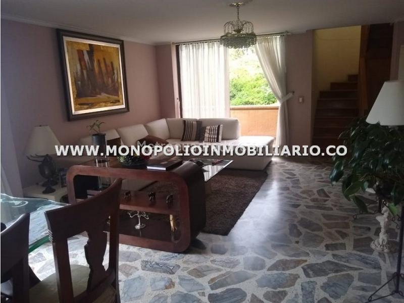 Apartamento Dúplex Amoblado de 5 Alcobas en El Velódromo