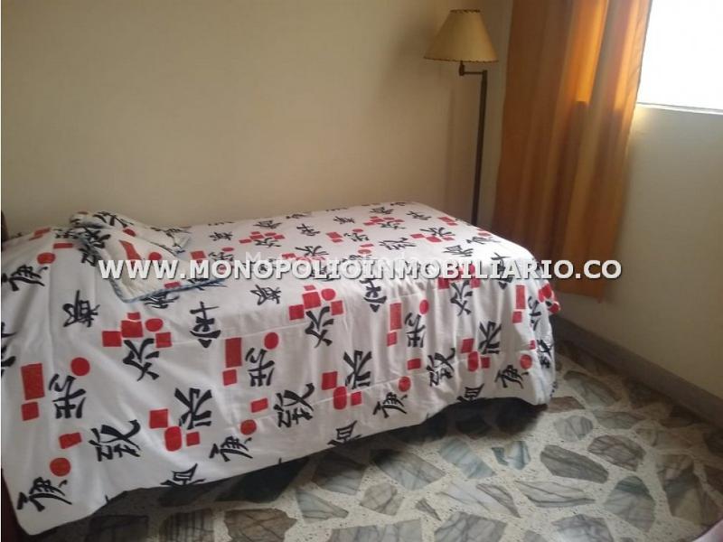 Apartamento Dúplex Amoblado de 5 Alcobas en El Velódromo - 3