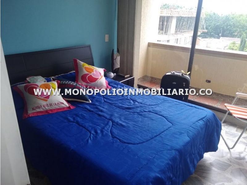 Apartamento Dúplex Amoblado de 5 Alcobas en El Velódromo - 4