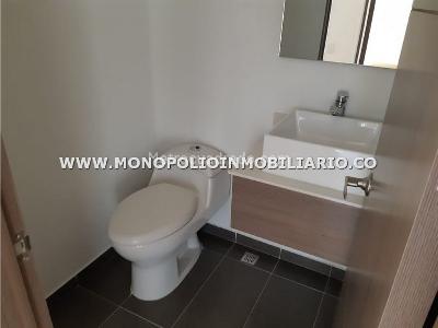 Apartamento de 2 alcobas en arriendo en Loma De Los Parra, Medellín, 113 m² · foto 16 de 18